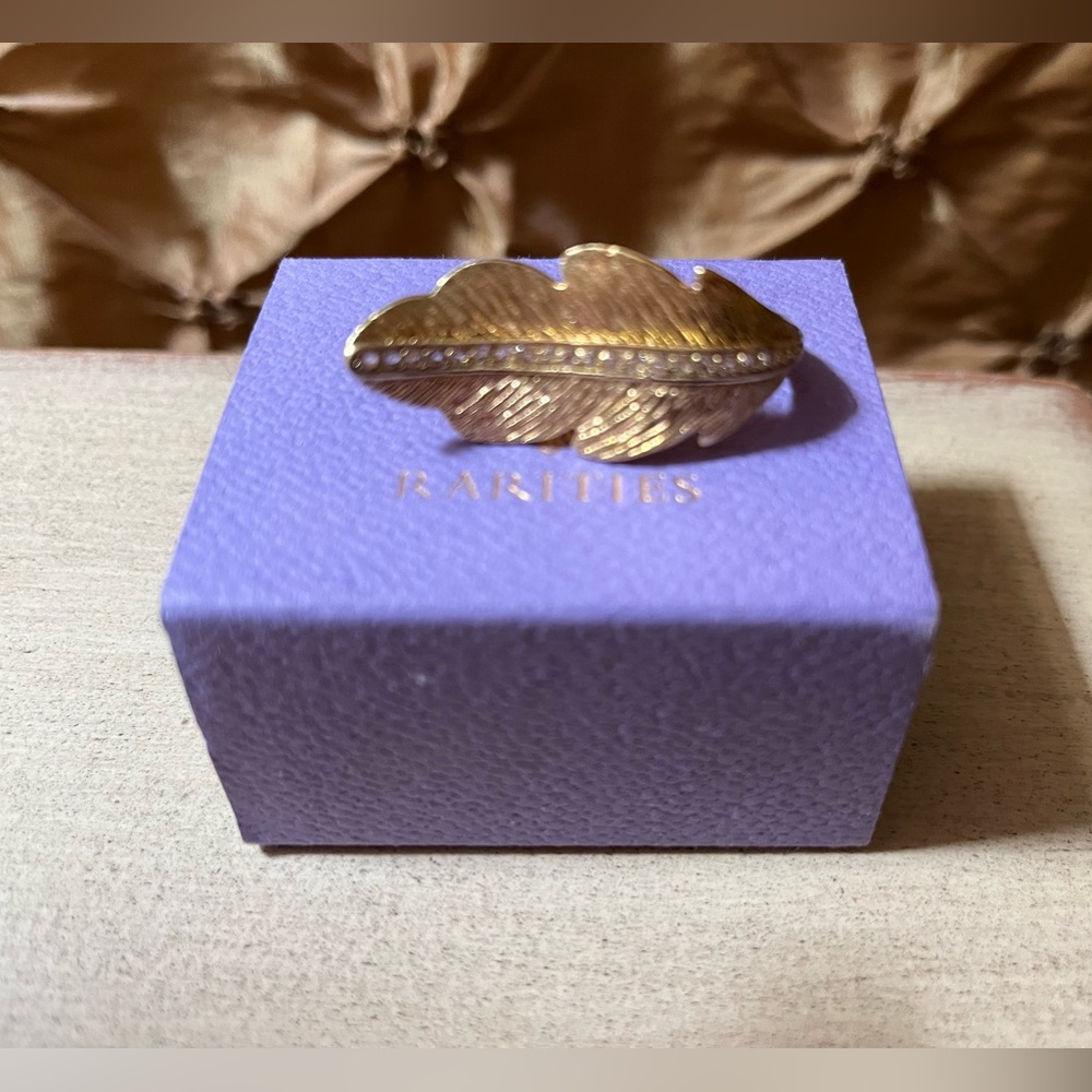 Rarities NWT Gold White Zircon Feather Ring🪶